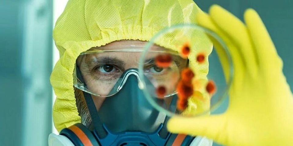 На грузовых судах начали заражаться экипажи: вирус завозят сменщики?