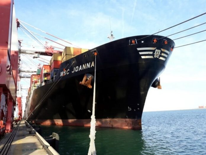 Запрет на год: судно MSC не сможет входить в порты ОАЭ