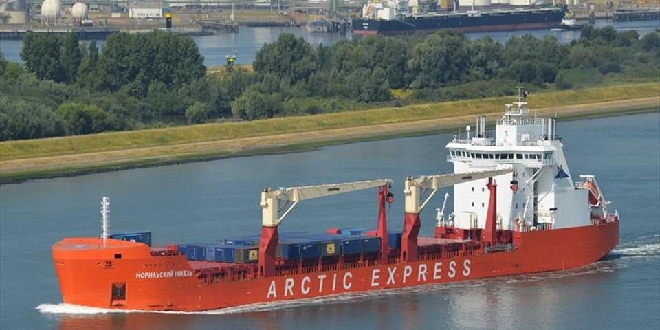 Из-за одного вирусо-позитивного моряка сняли весь экипаж