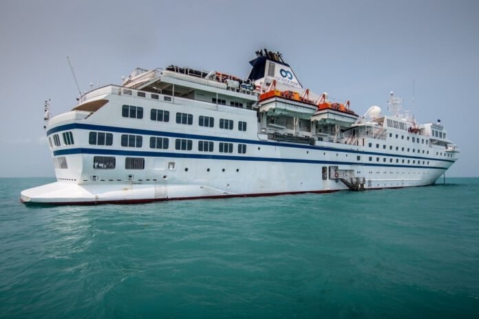 Корабль ВМС Венесуэлы затонул после столкновения с пассажирским судном