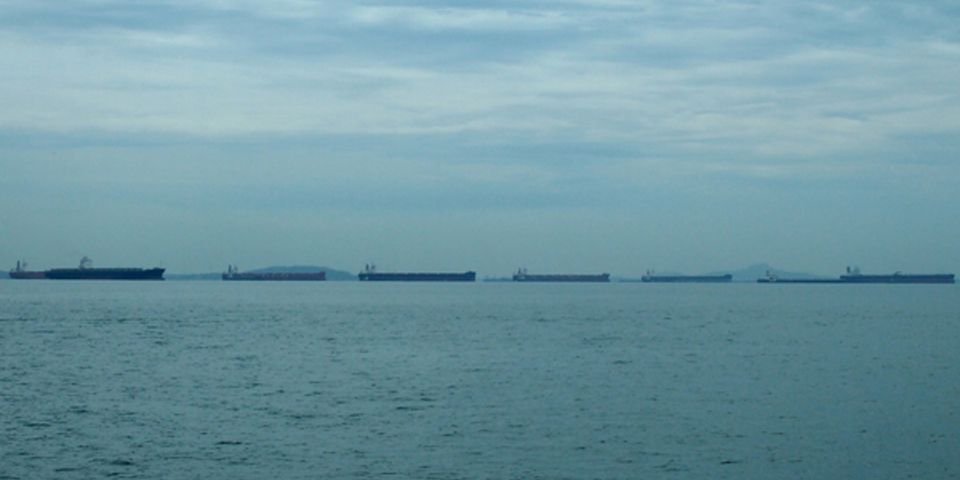 Моряки-танкеристы остались без работы?