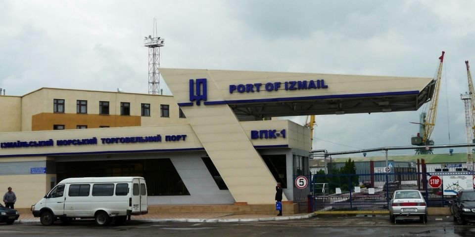 Старпома развернули домой перед самым рейсом — нарушил самоизоляцию