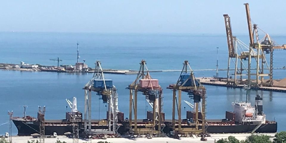 Украину призывают прислушаться к международным организациям ради моряков