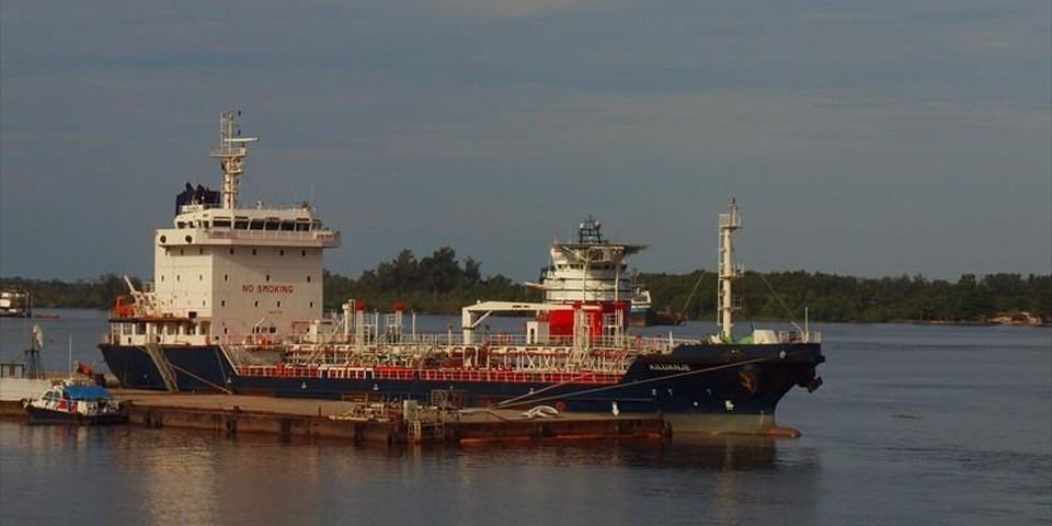 Статистика моряков-заложников пиратов растёт: за 5 дней – 16 человек