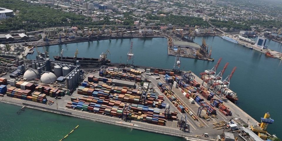 Индус выбросился за борт судна в порту Одессы ради компенсации