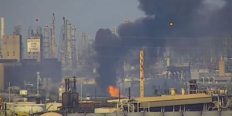 Судно стало причиной крупного взрыва в Корпус-Кристи