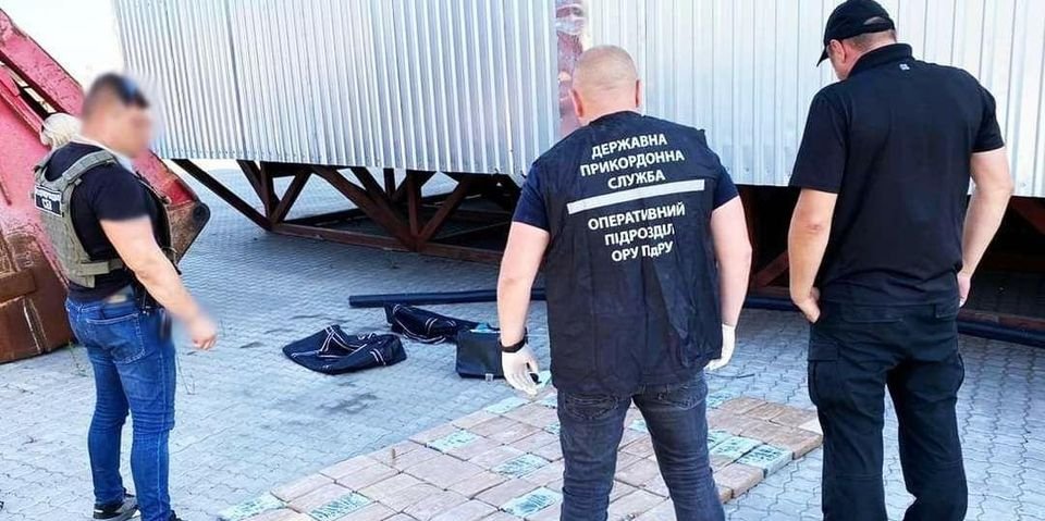 Бананы, стоимостью 17 млн USD, доставили на судне в украинский «Южный»