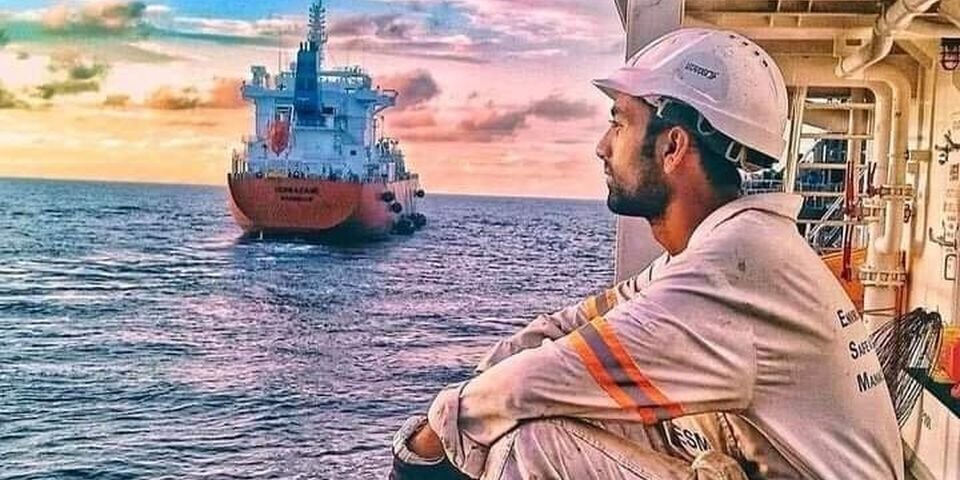 Моряки остановят судоходство и докажут, кто на самом деле ключевой работник?