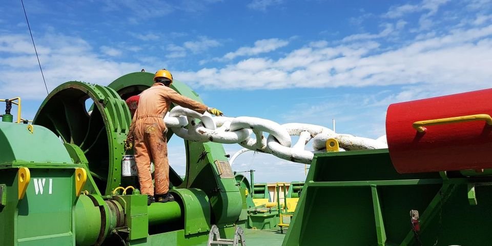 Моряки всю жизнь в изоляции, а теперь еще ДО и ПОСЛЕ посадки на судно