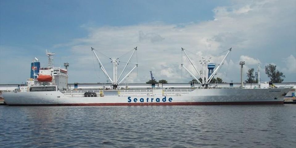 У Лагоса пираты напали на торговое судно и взяли моряков в заложники