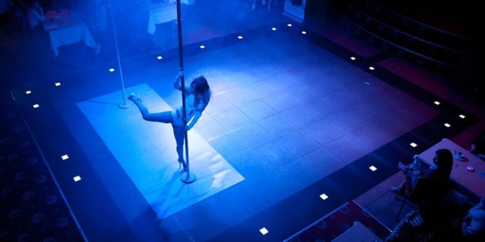 Моряки «притащили» коронавирус из американских стриптиз-клубов