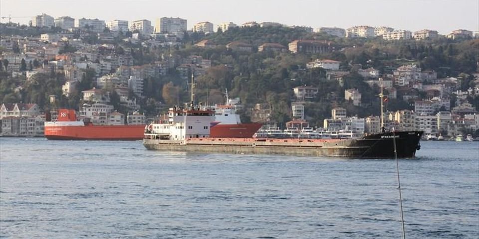 Моряки согласились на мизерную зарплату, но даже её им не платят