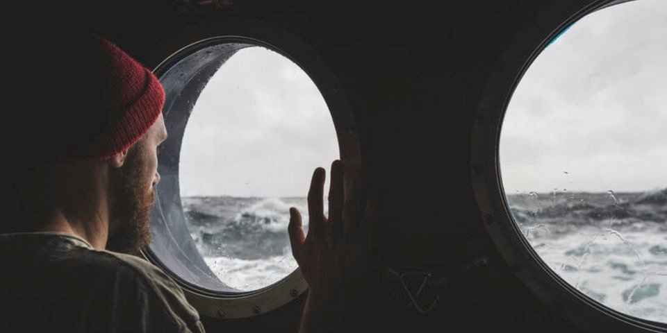 Практику продления контрактов для моряков — прекратить!