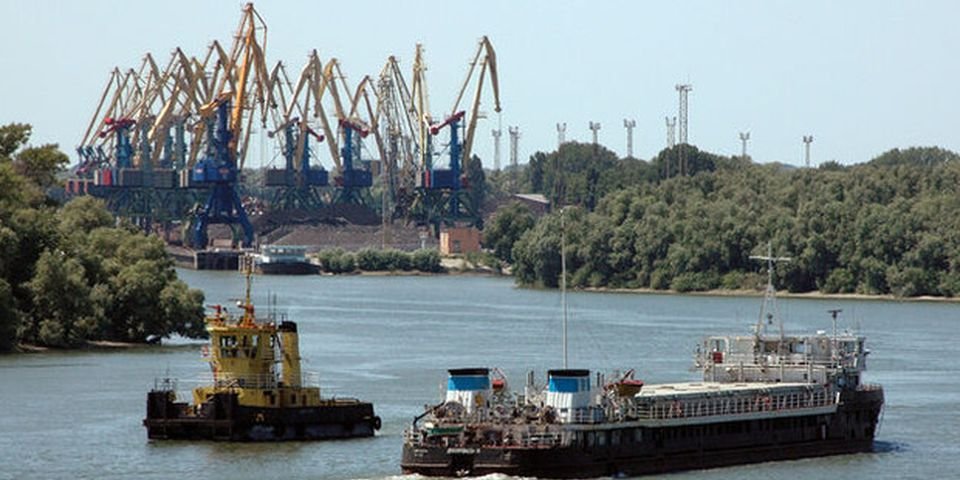 Под Одессой оказался за бортом и погиб капитан судна