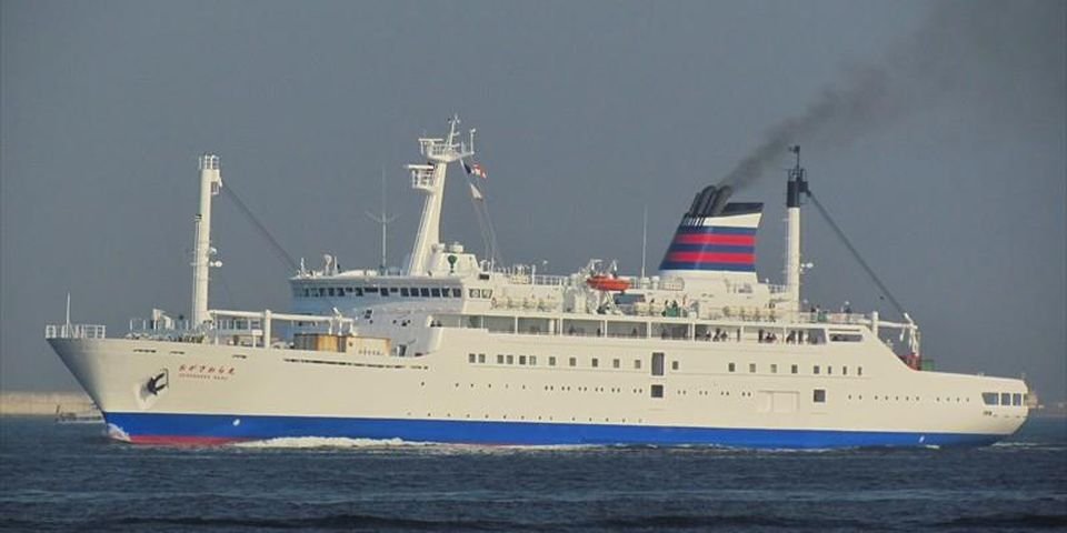 Чтобы попасть на судно, морякам придётся пожить на круизном лайнере