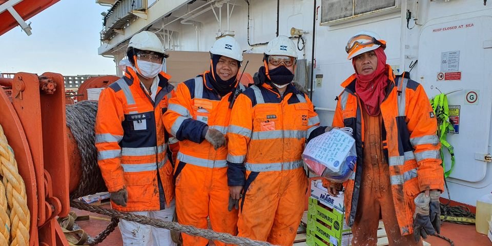 Должны ли при вакцинировании от COVID-19 учитывать интересы моряков?