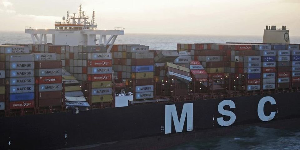 Оставаться на борту после обрушения штабеля с контейнерами — стресс для моряка