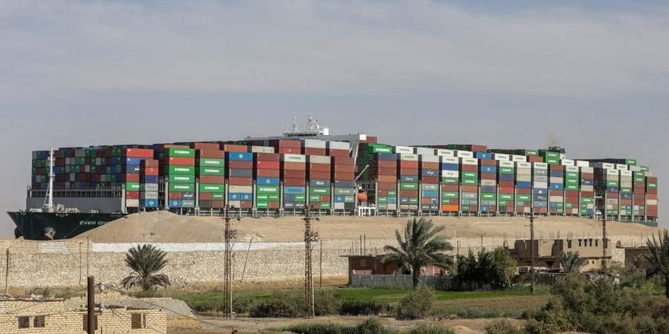 ЧП с миллионными убытками в Суэцком канале полностью «повесили» на капитана