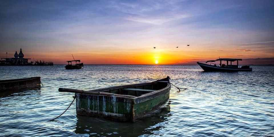 На борту судна обнаружили 14 мёртвых моряков