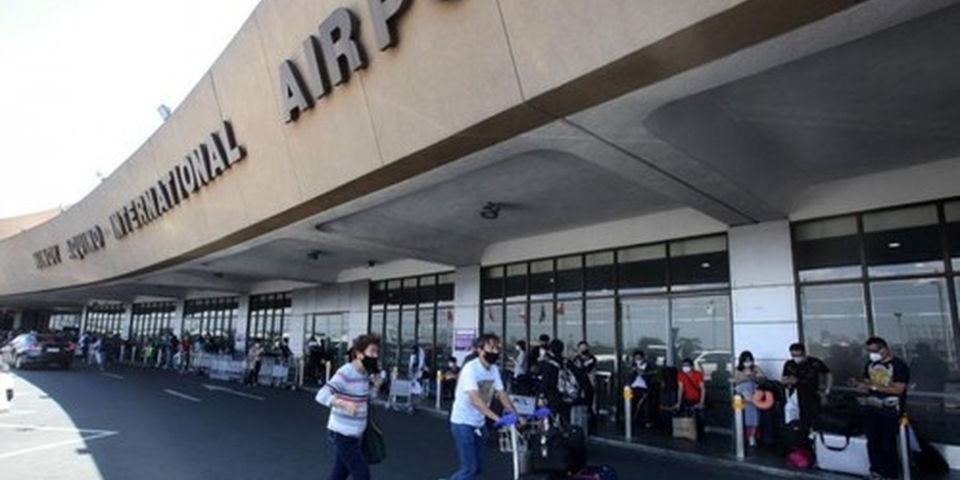 Запрет на смену и разрешение на смену через изоляцию: страны снова вводят нововведения