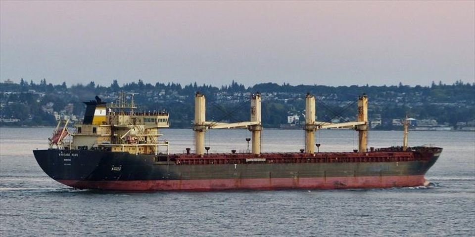 Два месяца тело капитана лежит на судне и его отказываются репатриировать