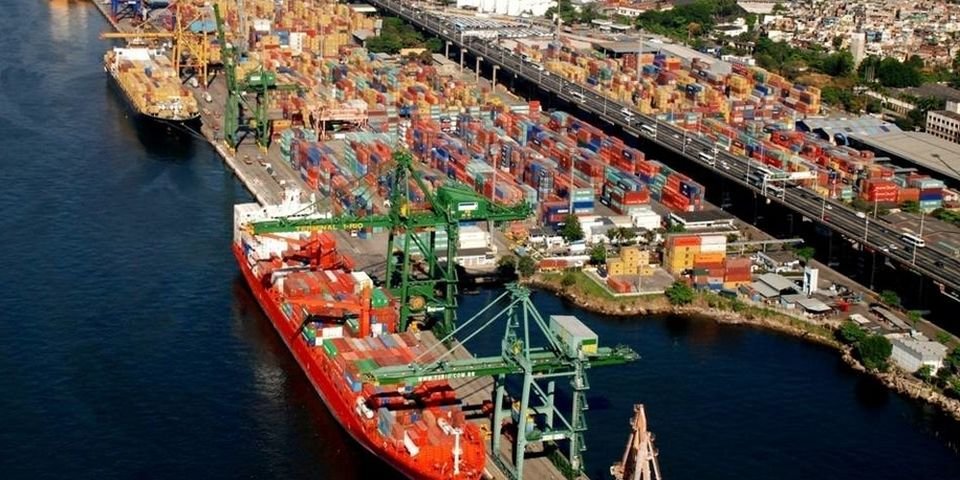 Новые ужесточения для моряков усугубят кризис со сменами в портах