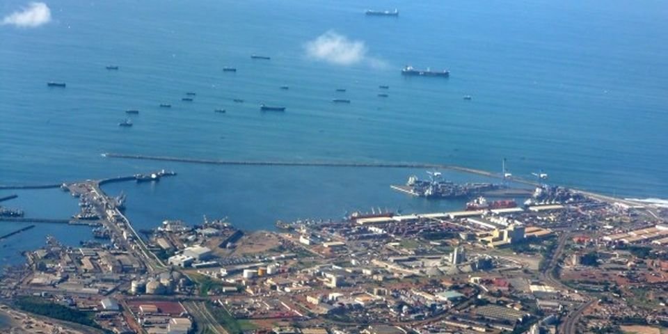 Пираты взяли в заложники пятерых моряков