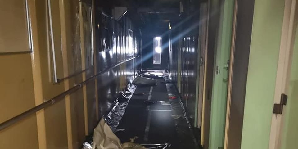 Весь экипаж сгоревшего судна — украинцы: один сгорел заживо, пострадавшим не оказана помощь