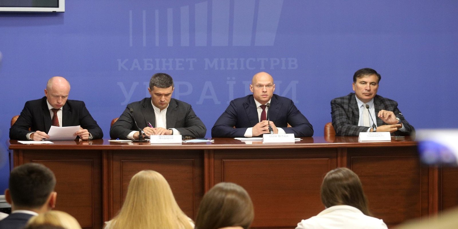 Два месяца или до конца года морякам будет сложно или невозможно получить документы