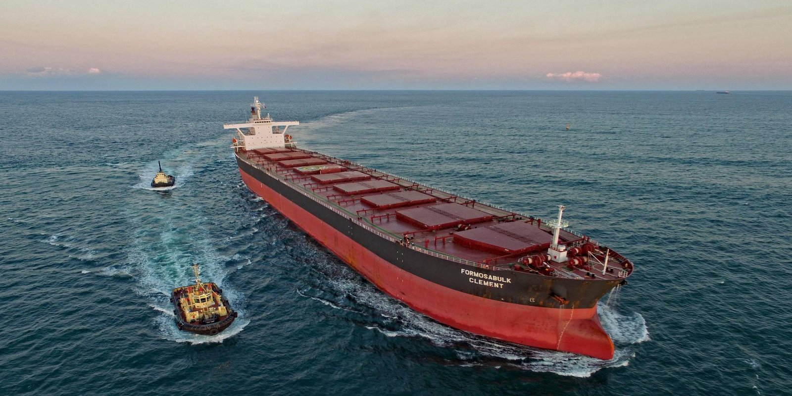 Моряк трагически погиб во время смены экипажа