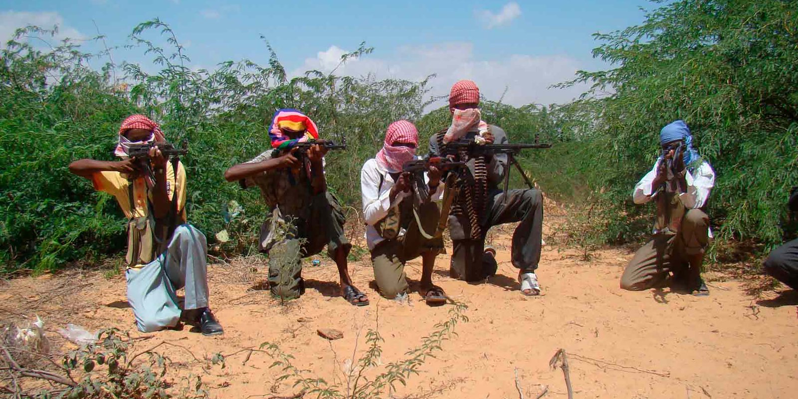 Моряков отпустили на свободу после двух месяцев плена