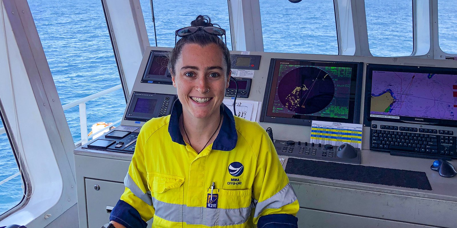 На торговом флоте — катастрофическая нехватка офицеров, а моряков вытесняют морячки