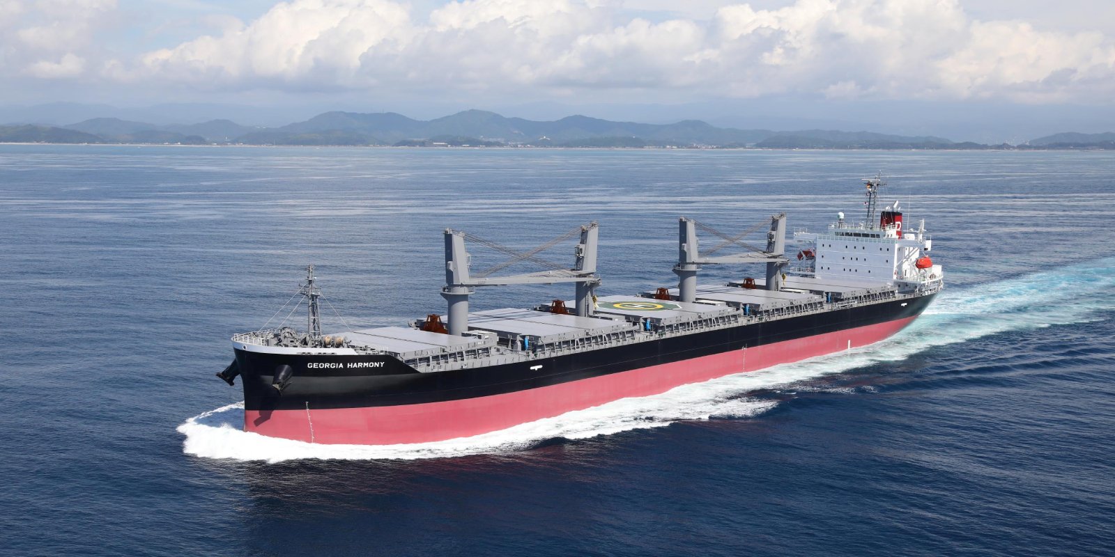 Один моряк скончался, второй — тяжёлый из-за вспышки COVID-19 на судне