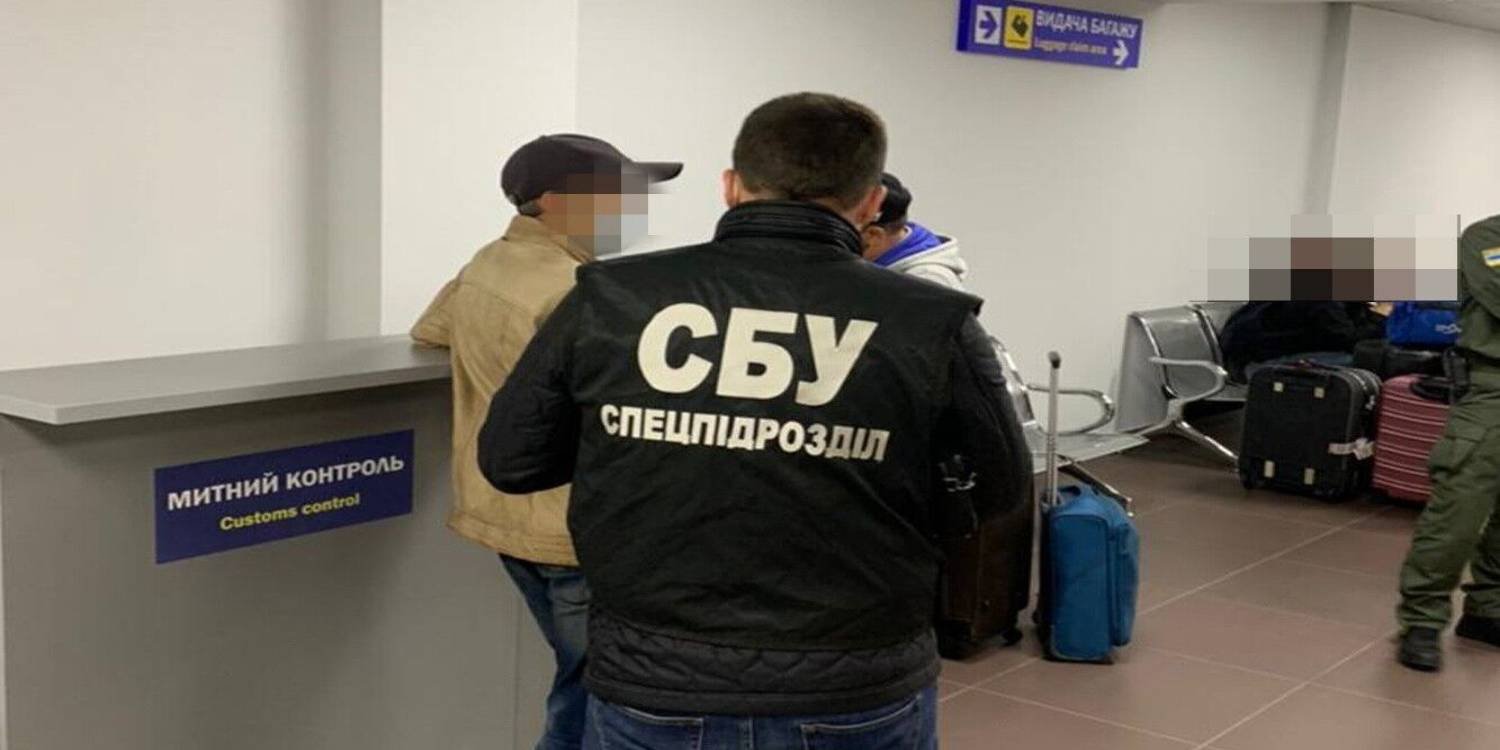 Двоих моряков спасли перед самым вылетом в «завербованный» рейс, вербовщик задержан