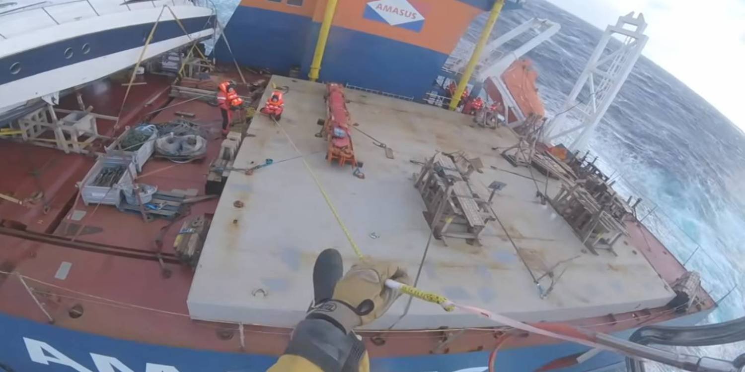 Моряк лишился зрения в результате взрыва стеклянной детали