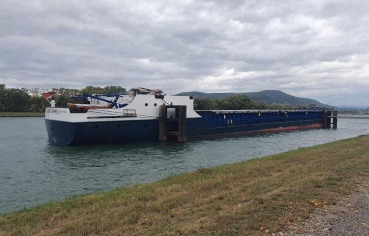 Судно с украинским экипажем разрушило мост: лоцман погиб, команда — не пострадала