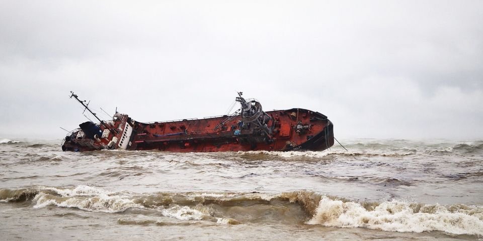 Аварийное иностранное судно стало собственностью Украины и его решили «сдать на металлолом»
