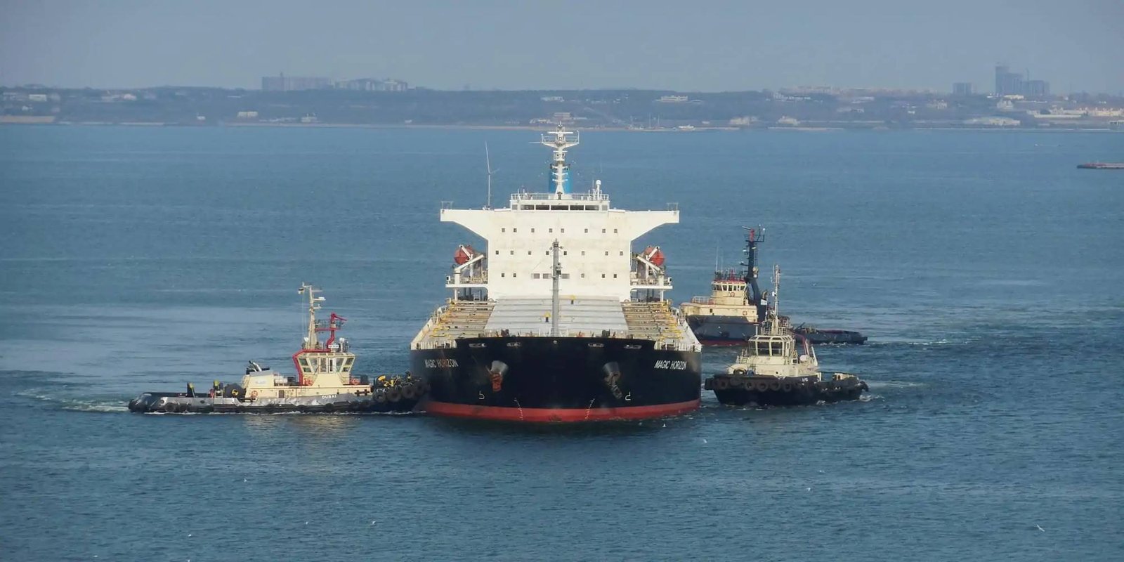 Судно с больными моряками заводили в порт Одессы нестандартно и в жёстком карантине