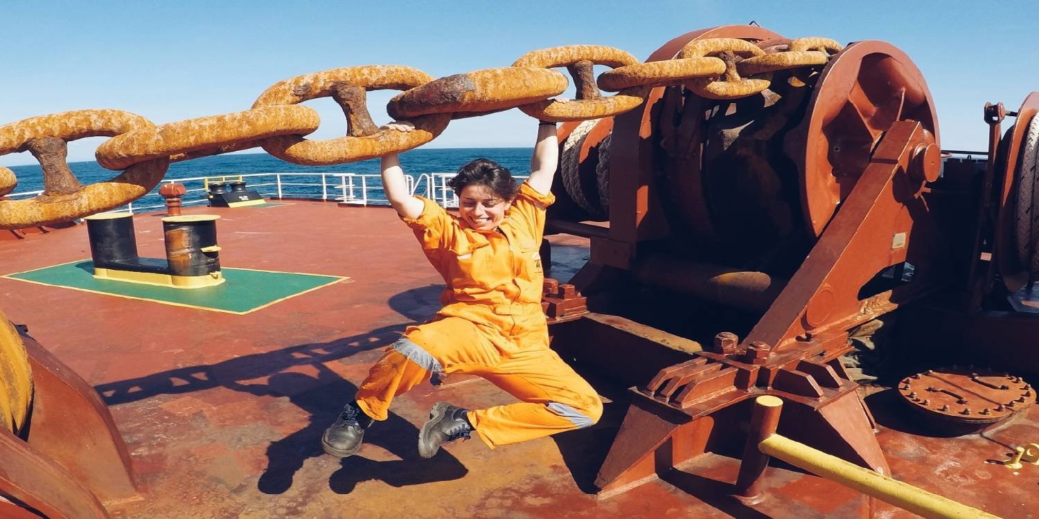 Женщины-морячки не только отбирают работу у моряков, но и покусились на праздники