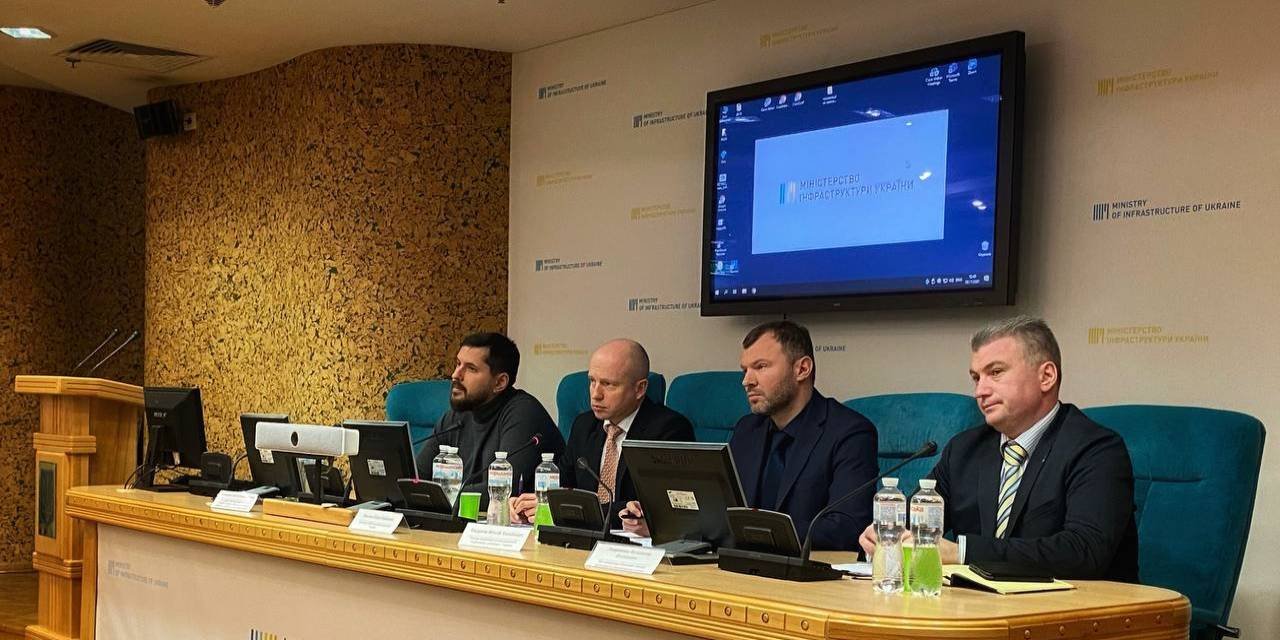 Только фактическая подготовка моряков в морских центрах и видеоконтроль госпроверок в УТЦ?