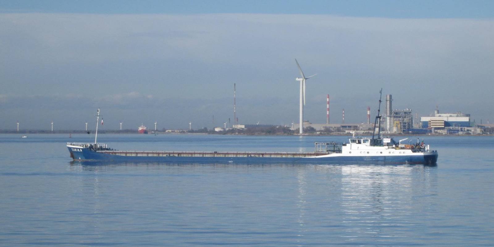 Украинский экипаж задержан в Сенегале — на судне нашли подозрительное оружие