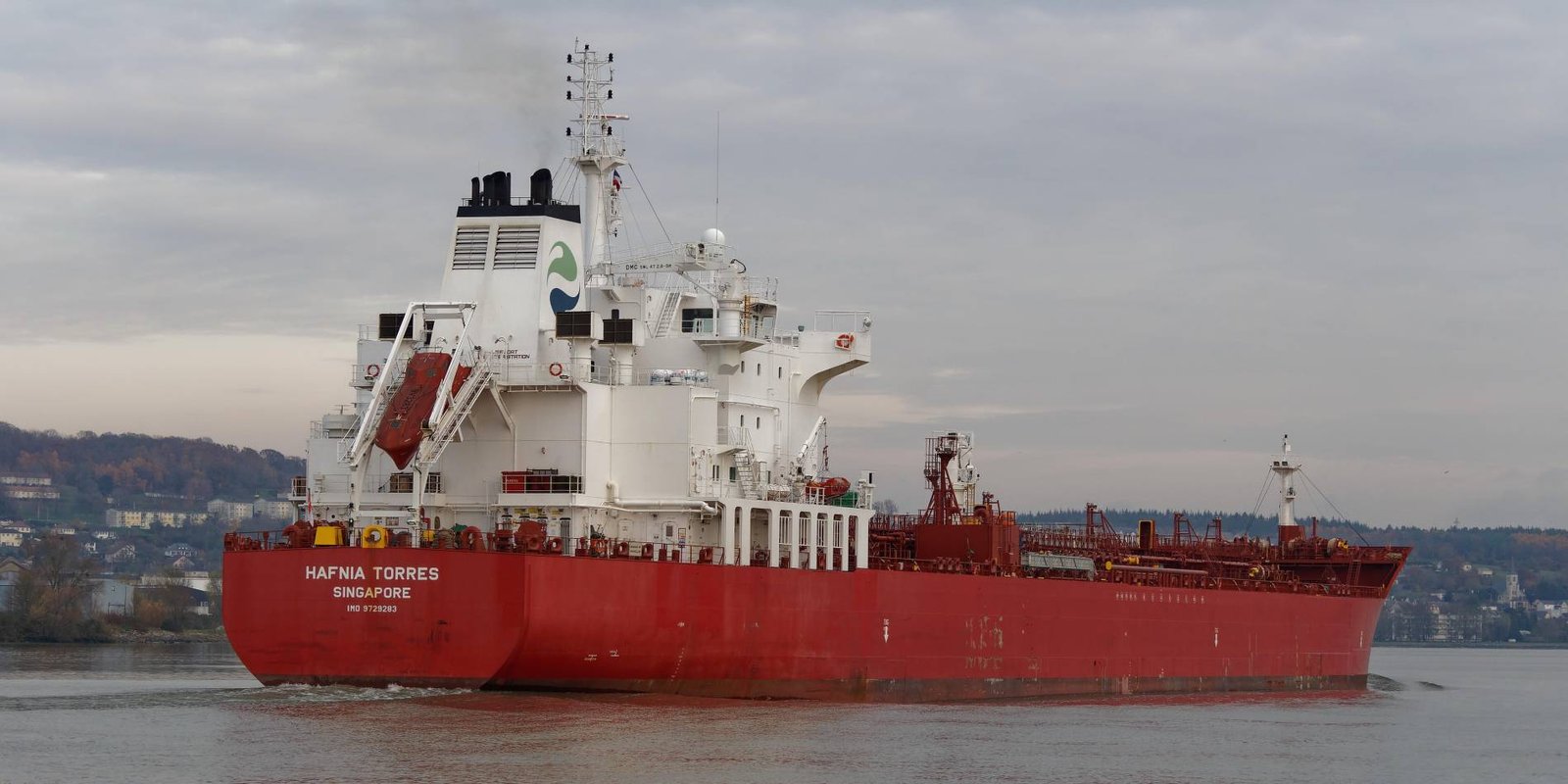 Кильский канал перекрыл аварийный танкер HAFNIA TORRES