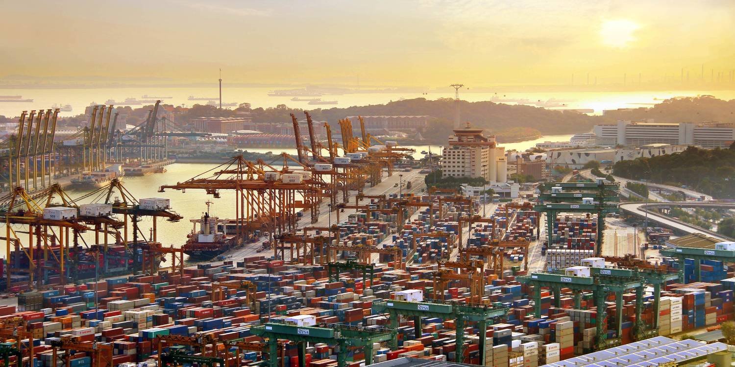 Полностью вакцинированным морякам разрешили сходить на берег