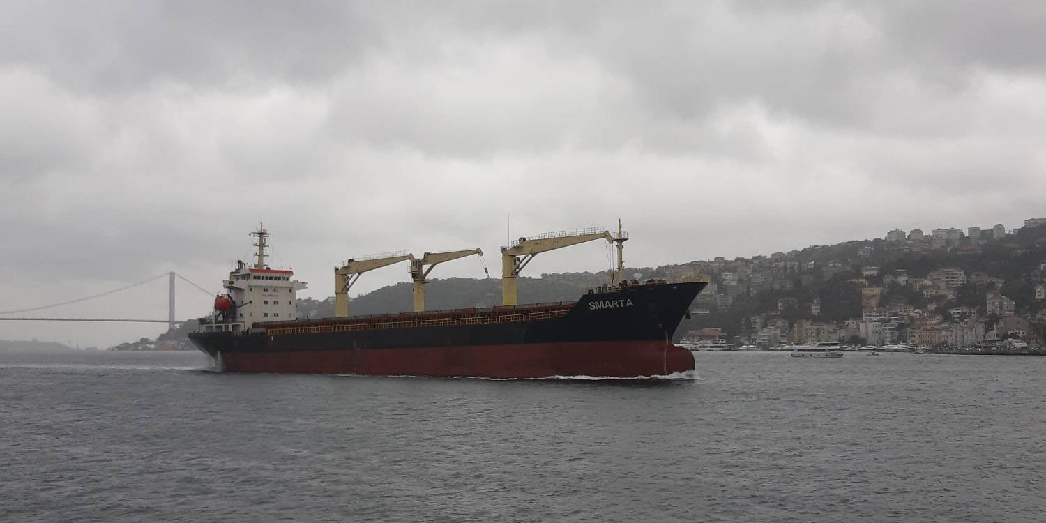 С торгового судна в Мариуполе военные РФ вывезли весь экипаж в неизвестном направлении