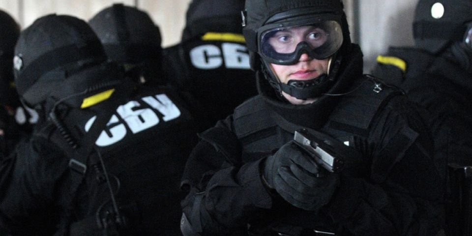 Морские чиновники помогали злоумышленникам вывозить моряков и неморяков за границу задорого?