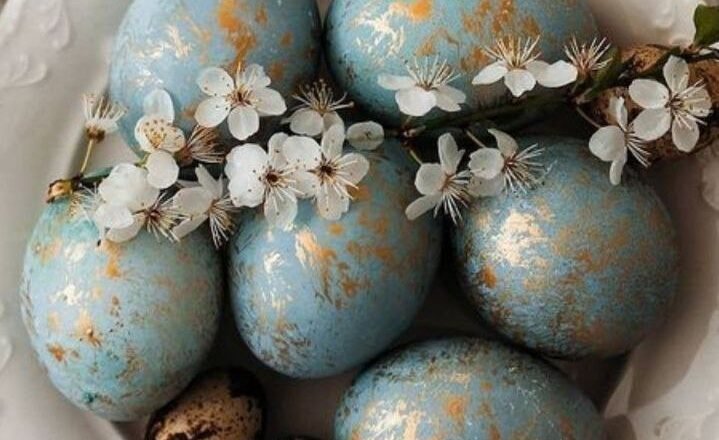 Христос Воскрес! Со Светлой Пасхой вас, дорогие читатели!